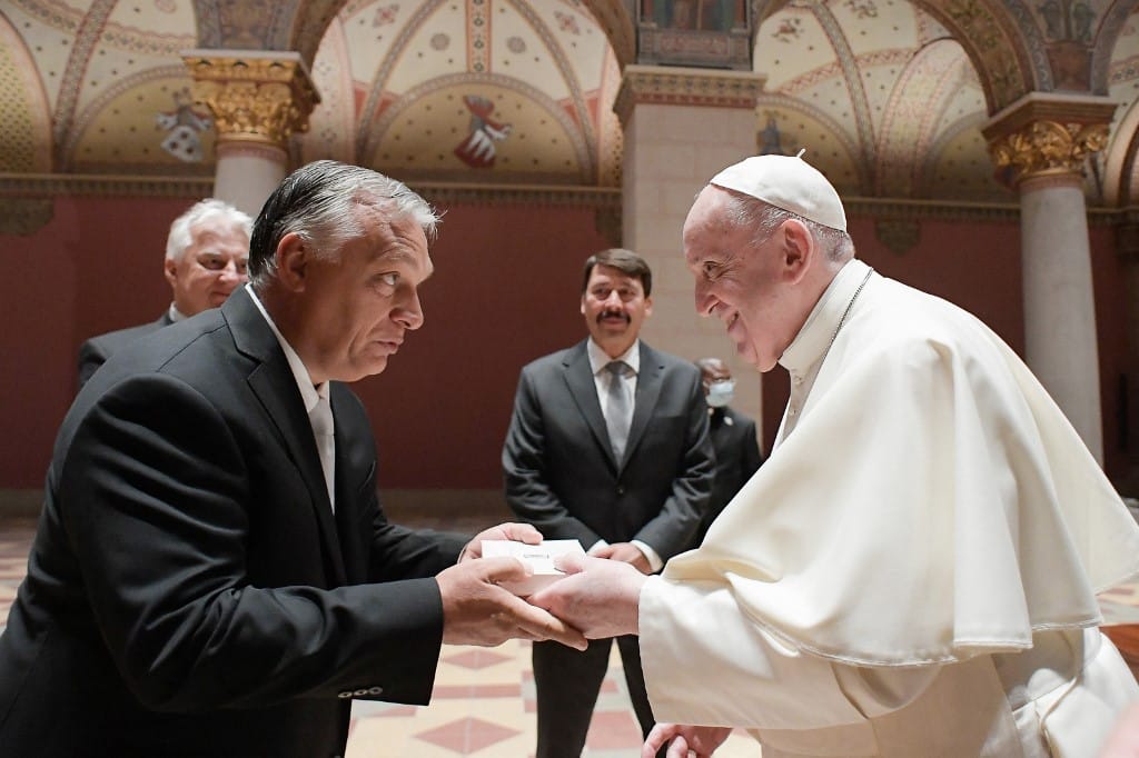 Fülke: Legitimálja-e Orbán Viktort a pápalátogatás?