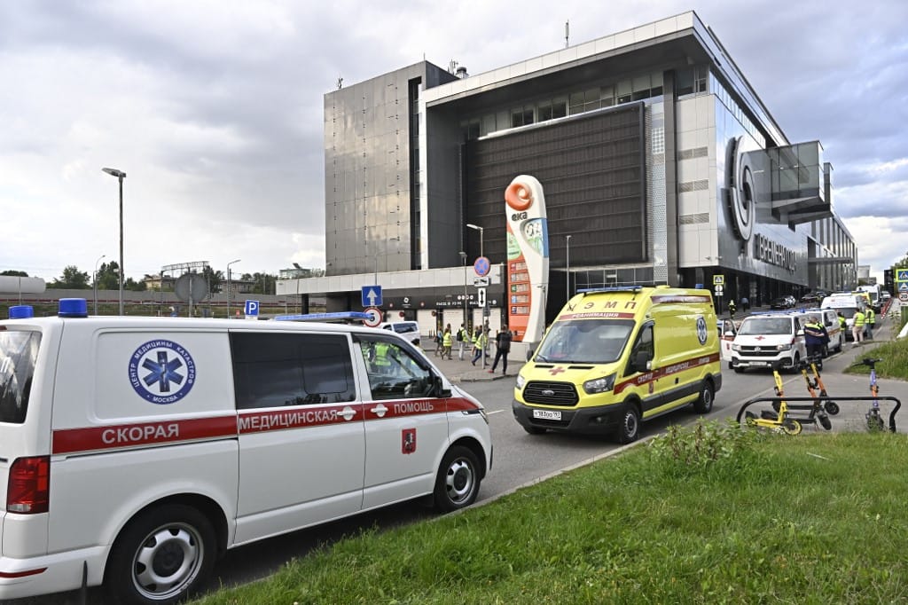 Felrobbant egy vízcső, négy ember meghalt, tízen pedig megsérültek egy moszkvai bevásárlóközpontban