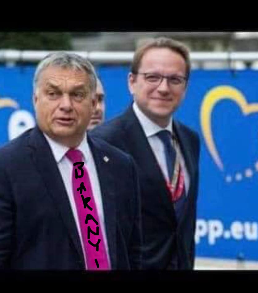 Baranyi: vajon kit reklámoz Orbán a nyakkendőjével?