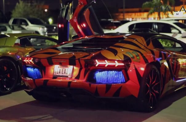 Így szól az Aventador-szimfonikusok: 11 Lamborghini rotyogtatott egyszerre
