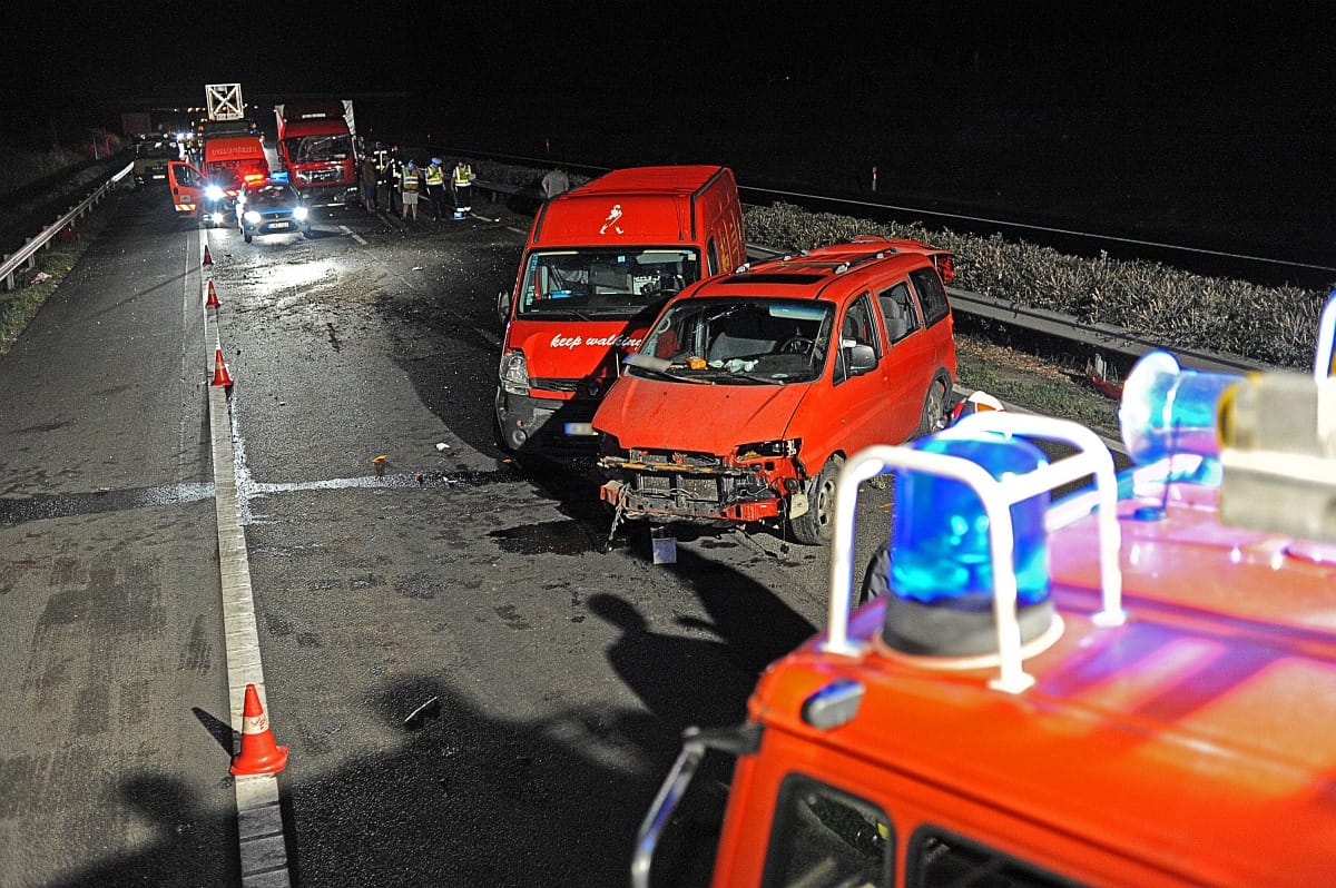 Hét sérültje van egy M1-esen történt balesetnek