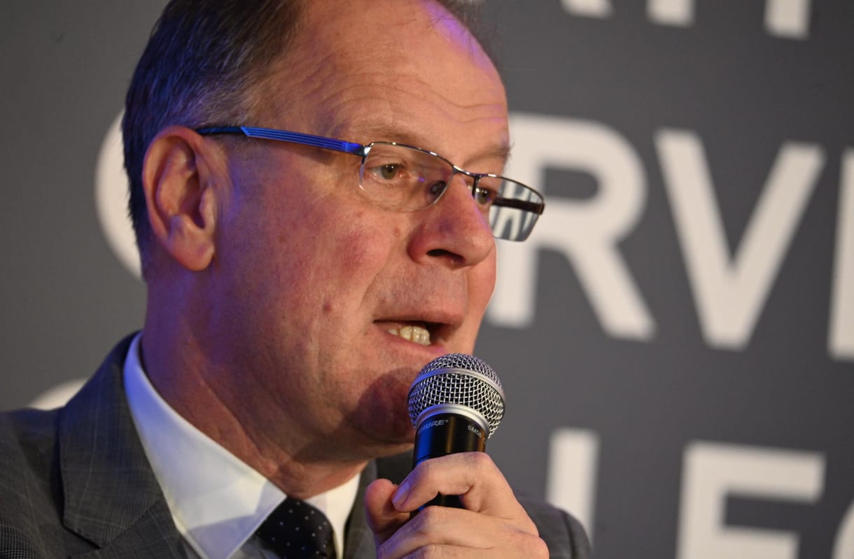 Navracsics Tibor: hétfőn benyújtja a kormány az Európai Bizottság által kért jogszabály-módosítások első csomagját 