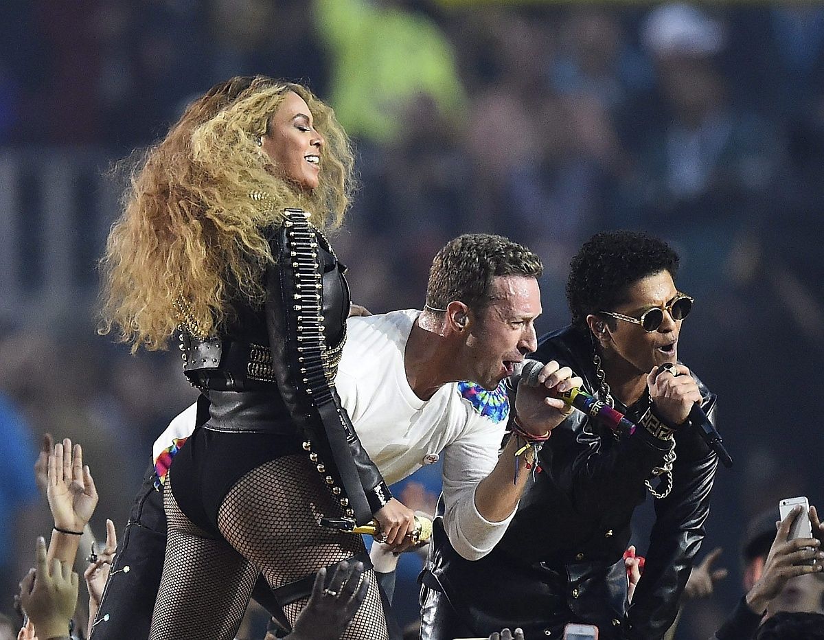 Videó: Beyoncé ellopta a show-t a Coldplay elől a Super Bowl szünetében