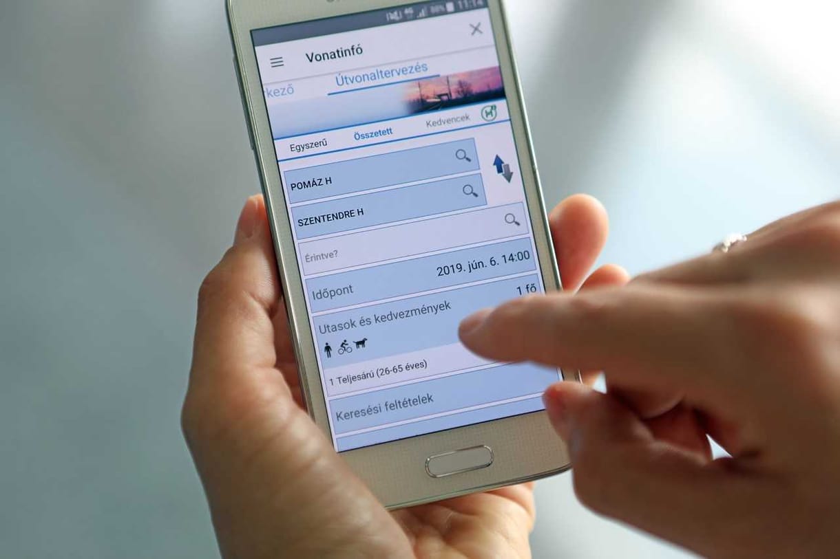 Online jegyvásárlással kísérletezik a MÁV a HÉV-en