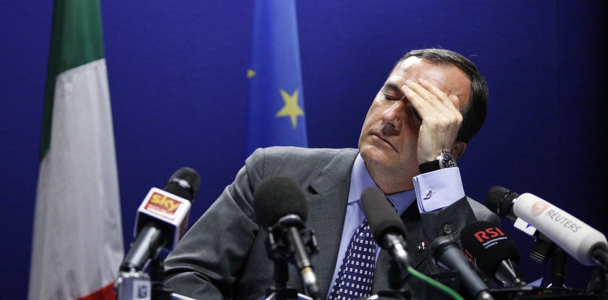 Frattini: nem maradhat fenn az euró 27 különböző fiskális politika mellett