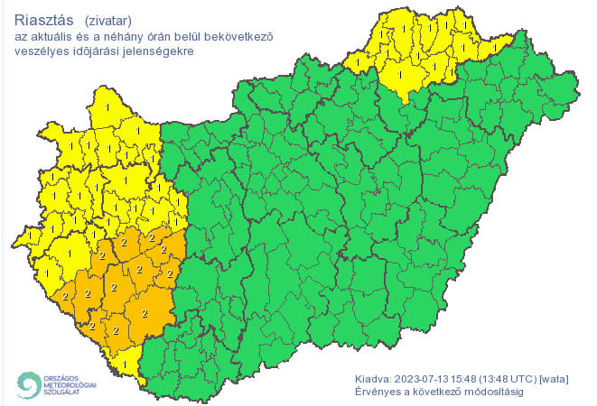 Kiadták a narancs riasztást a vihar miatt, de péntek hajnalra már nyoma sem lesz az esőnek