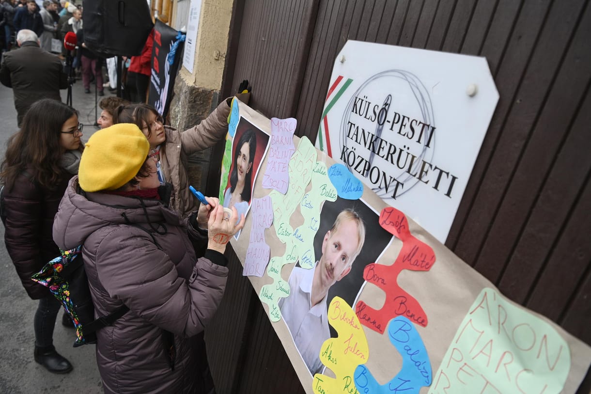 Van igazgató, aki beszól a tankerületnek és olyan is, aki tömegével írta alá a figyelmeztetéseket