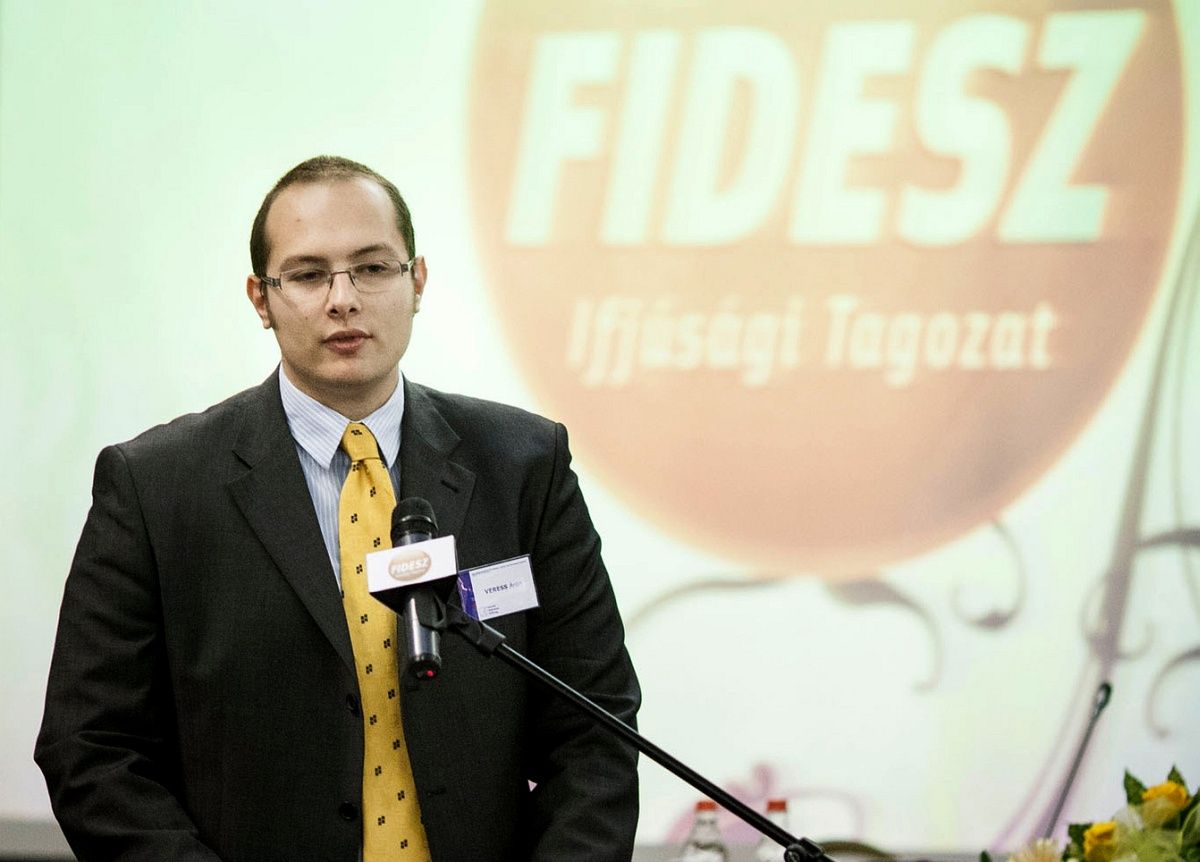 Előzetesben maradhat a hamis euróval lebukott volt fideszes