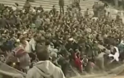 Videó: 250 sérült egy jordániai futballmeccsen