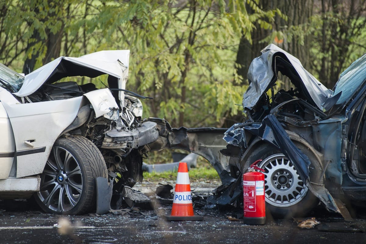Rendőr okozta a halálos hármas karambolt a 38-as főúton