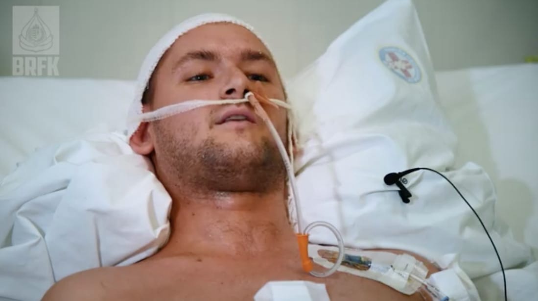 Felhívtam az édesanyám, azt hittem, meg fogok halni - a támadásról mesélt a megkéselt rendőr