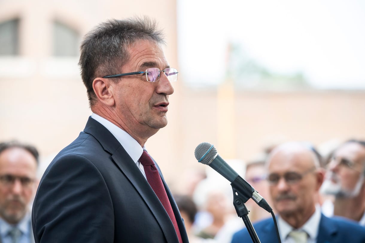 A Párbeszéd a mentelmi bizottság összehívását kezdeményezi a Völner-ügy miatt