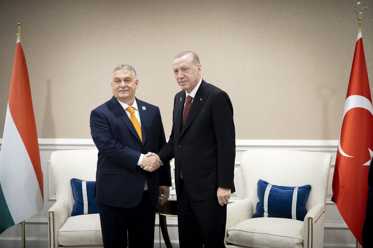 Orbán elsőként Erdogannal tárgyalt Washingtonban