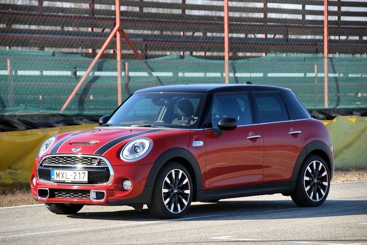 A jóból, melyik a jobb? - MINI Cooper S vagy Cooper SD