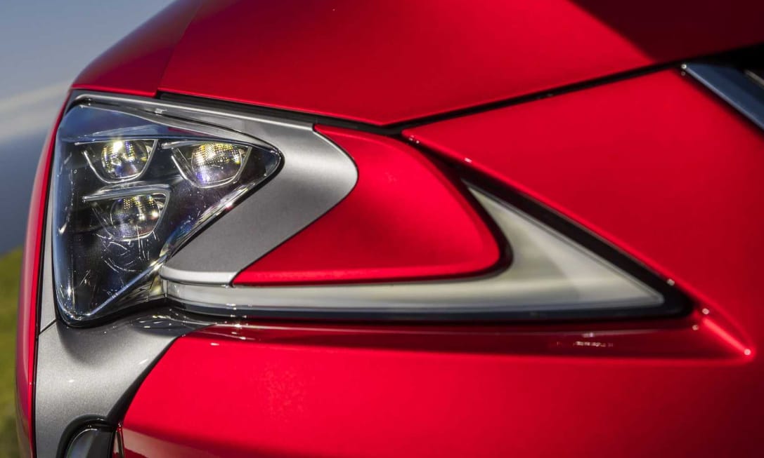 Itt az extravagáns új Lexus LC sportkocsi