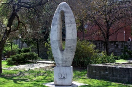 Gyurcsány nyulat ugrat
