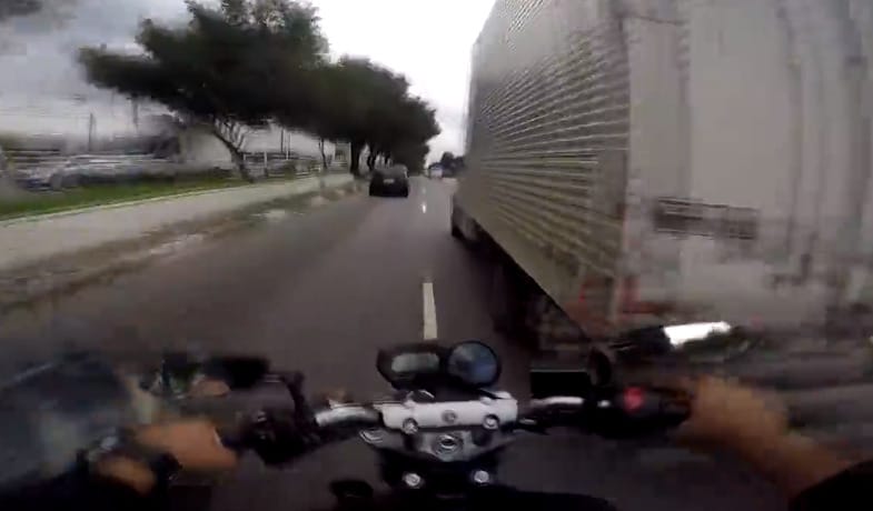 Kiváló, de nem normális ez a motoros – videó