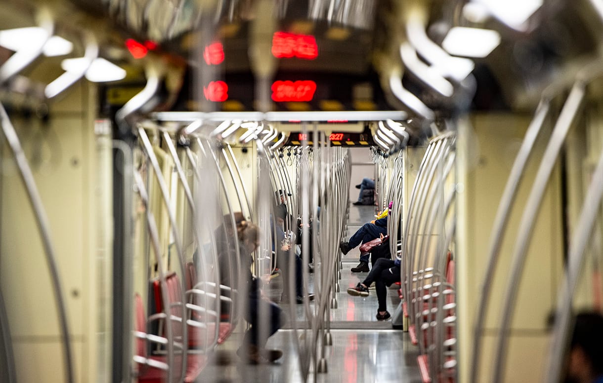 Elhunyt a 2-es metróban elgázolt ember