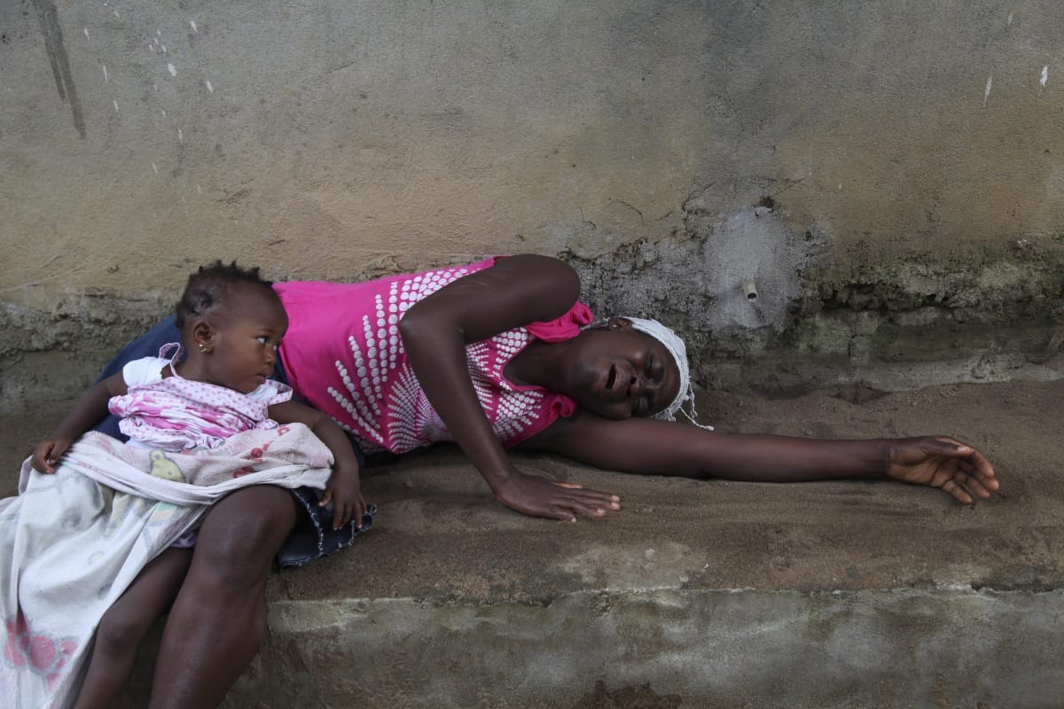 Ebola: Kipróbálatlan gyógyszert hagyott jóvá a WHO