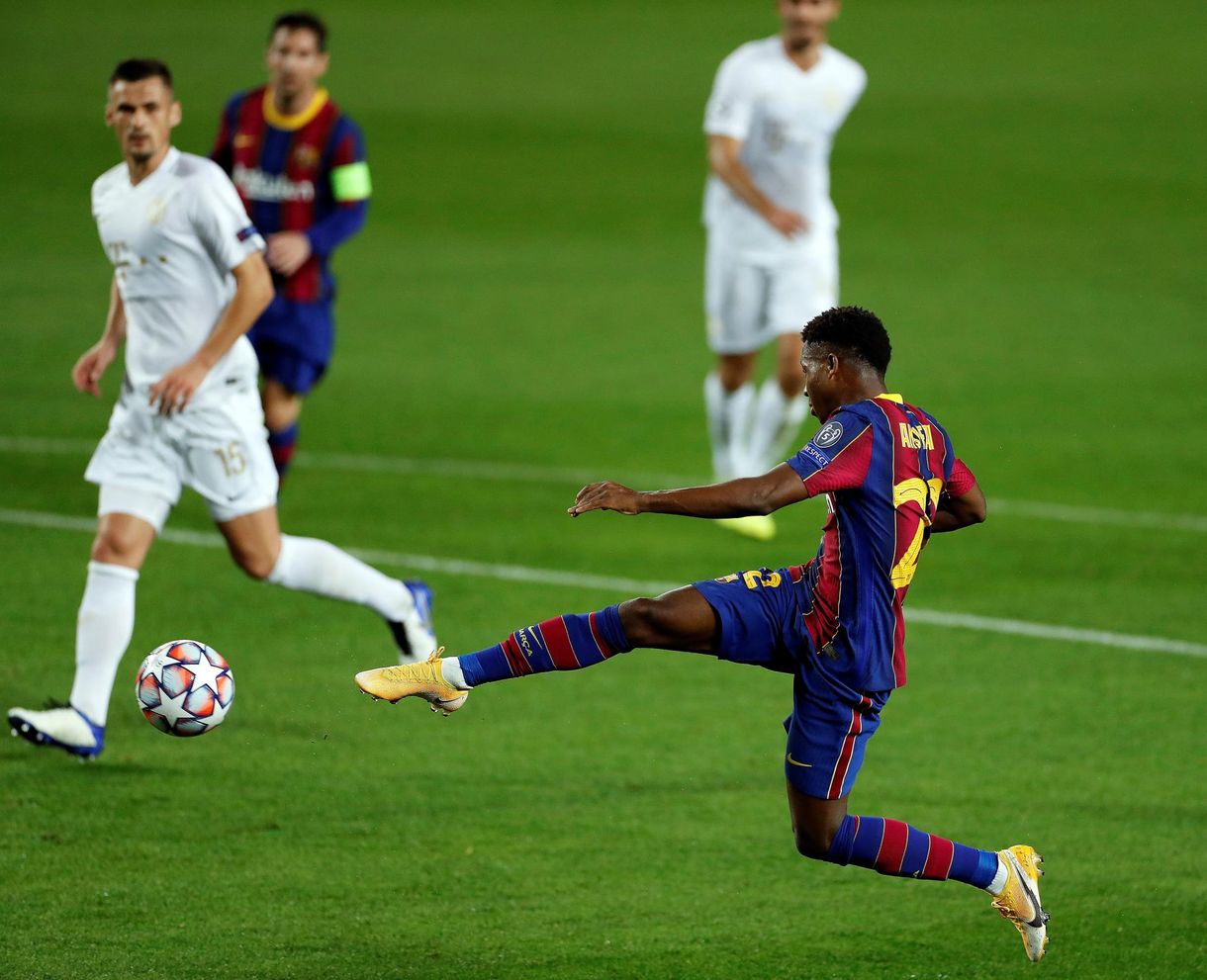 Ansu Fati kapja meg az eligazolt Lionel Messi 10-es mezét
