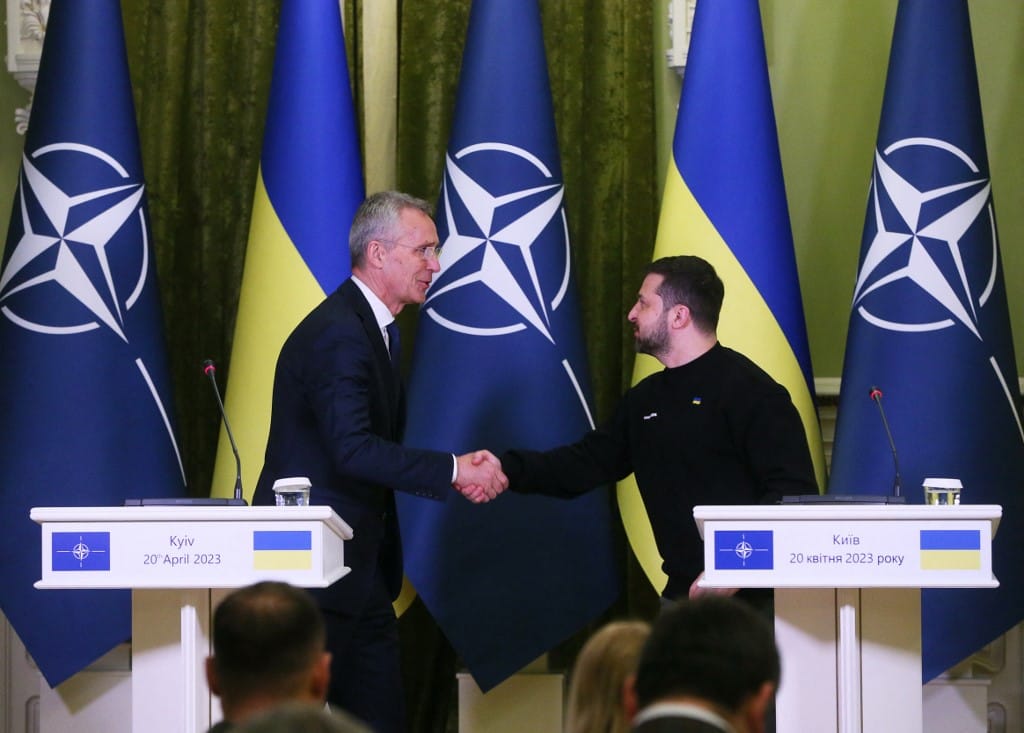 Zelenszkij is ott lesz a következő NATO-csúcson
