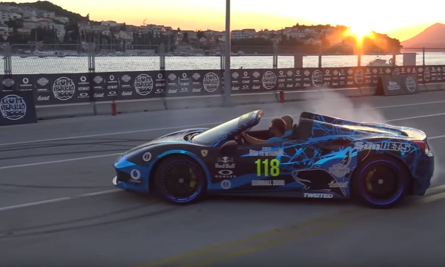 A budapesti Ferrari-gyűjtő Horvátországban és Albániában is elrúgta a gázpedált