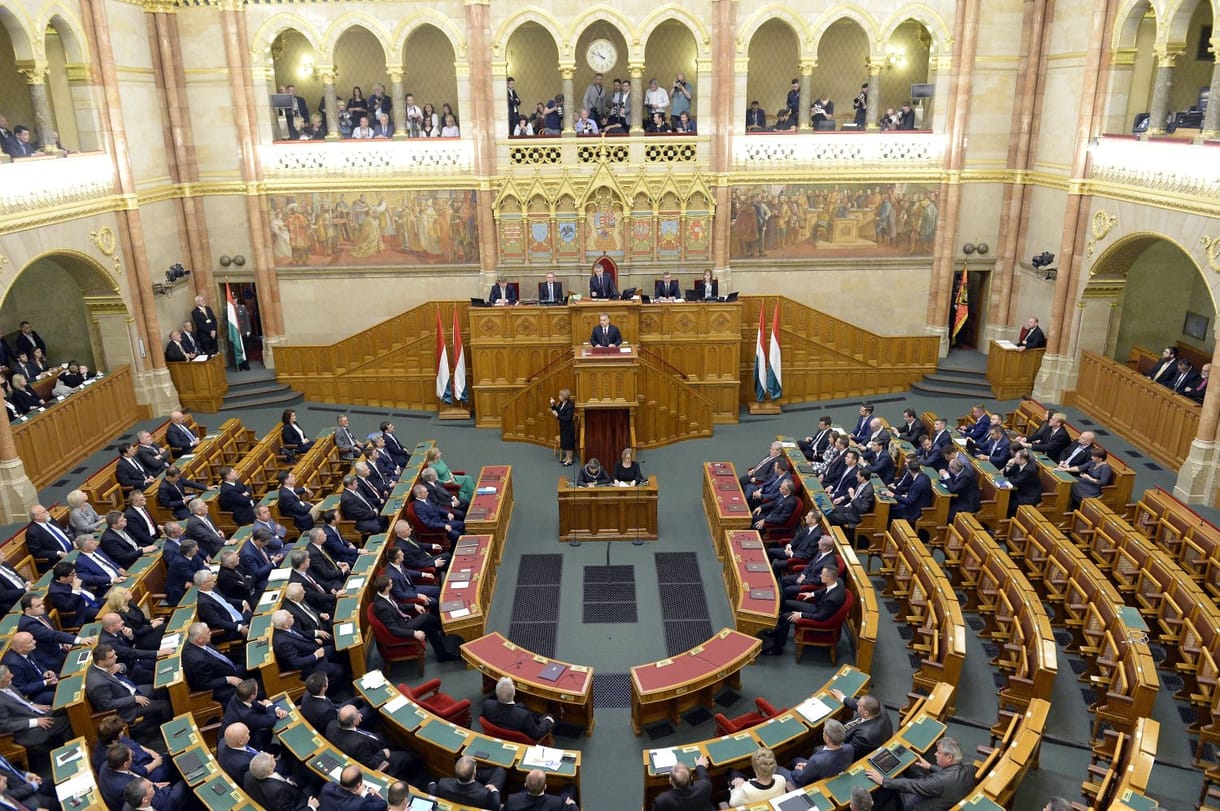 Az MSZP nem mondta meg, mire költik a megemelt fizetést