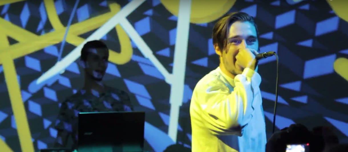 Hiányzott a kritikus magyar rap? Itt van valaki, aki Orbánt, Mészárost, Schmuckot és Eszenyit is kegyetlenül kiosztja