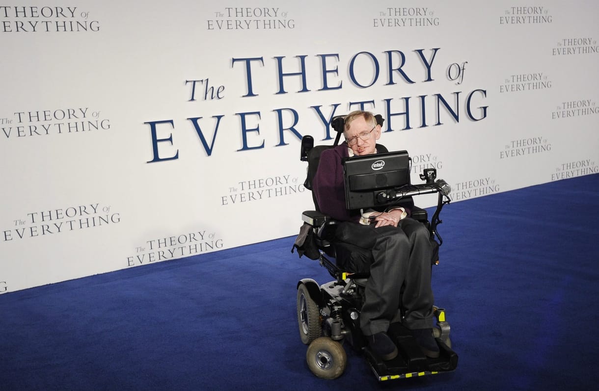 Sorsolni fogják, hogy ki lehet ott Stephen Hawking temetésén