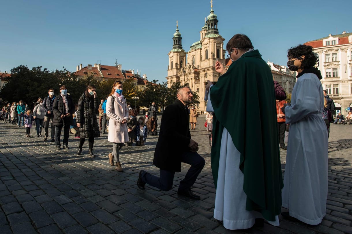 Közép-európai járványkörkép: a második hullám mindenhol durvább, mint a tavaszi