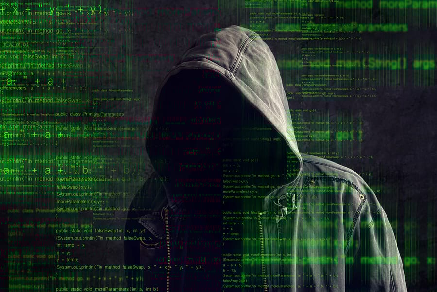 Jött a figyelmeztetés: hackerek dönthetik el a német választásokat, ha nem javítanak egy szofvert