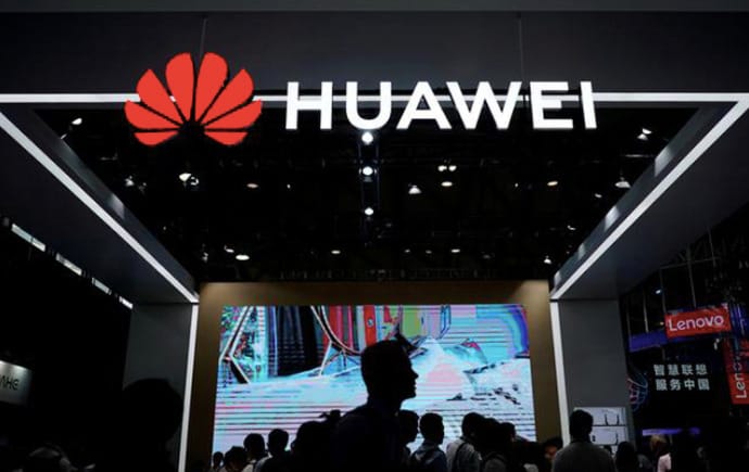 Súlyos büntetés várhat a brit telekommunikációs cégekre, ha Huawei-eszközt használnak
