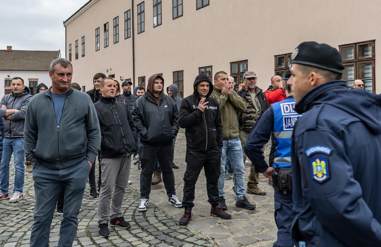 Parászka Boróka: Az erőszak kiment az utcára