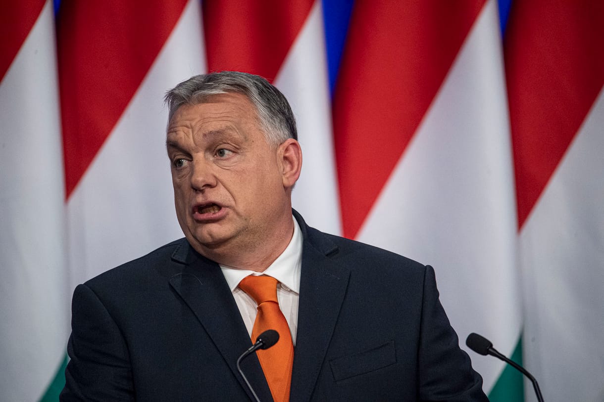Orbán telefonon beszélt az ukrán elnökkel, és közölte: Magyarország aggódik