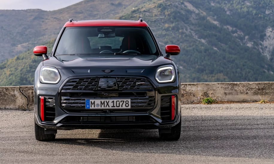 A legerősebb legnagyobb Mini: 300 lóerővel debütált a JCW Countryman