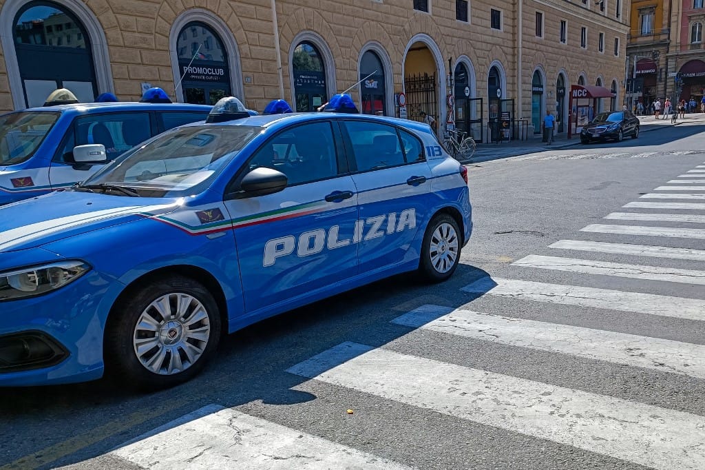 Legalább nyolcvanszor lőttek a tömegbe Nápolyban, hogy megöljenek egy maffiózót 