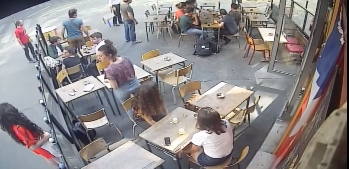 Sokkoló videó mutatja be, milyen könnyen lesz erőszak az utcai zaklatásból