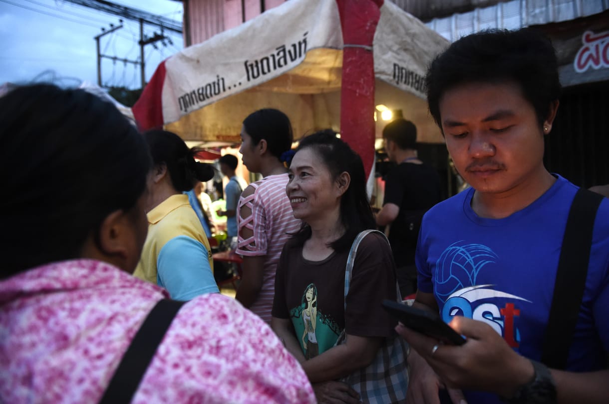 Együtt örül a világ a barlangból szabadult thai fiúkkal
