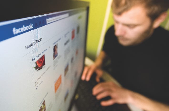 Saját böngészővel erősíthet a Facebook