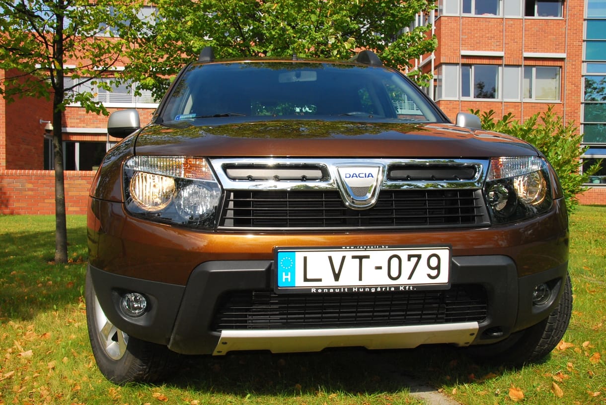 Év tesztautója 2011 döntő: vezet a Dacia