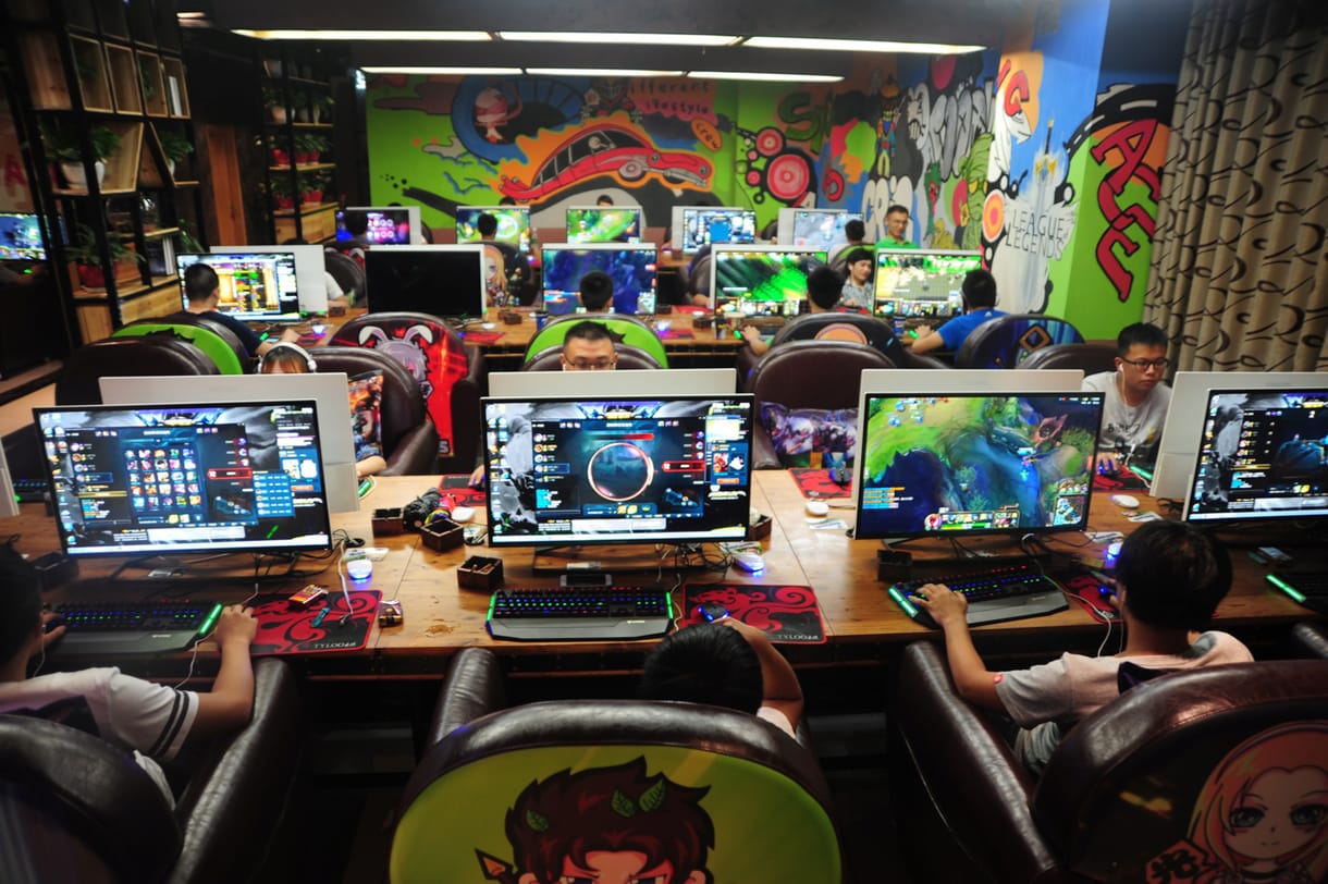 Paripát, fegyvert adnak azoknak a kisvállalatoknak, akik e-sportban dobnának nagyot