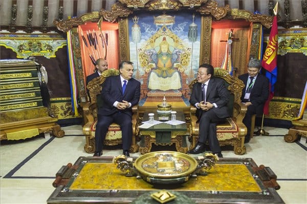 Ha elképzelni se tudja, mit csinált Orbán Mongóliában, akkor itt egy videó