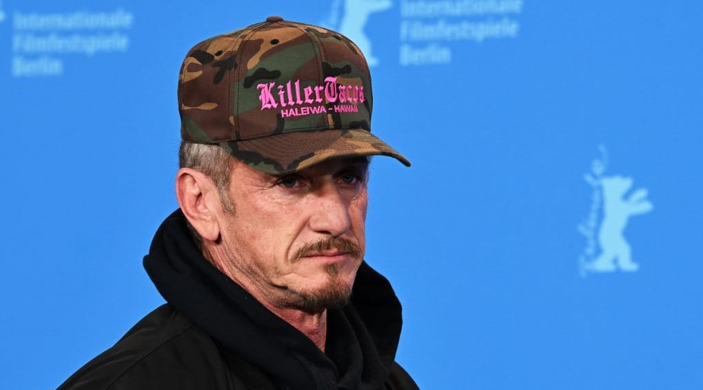 Sean Penn: Putyin és Orbán is ugyanazt ismételgeti