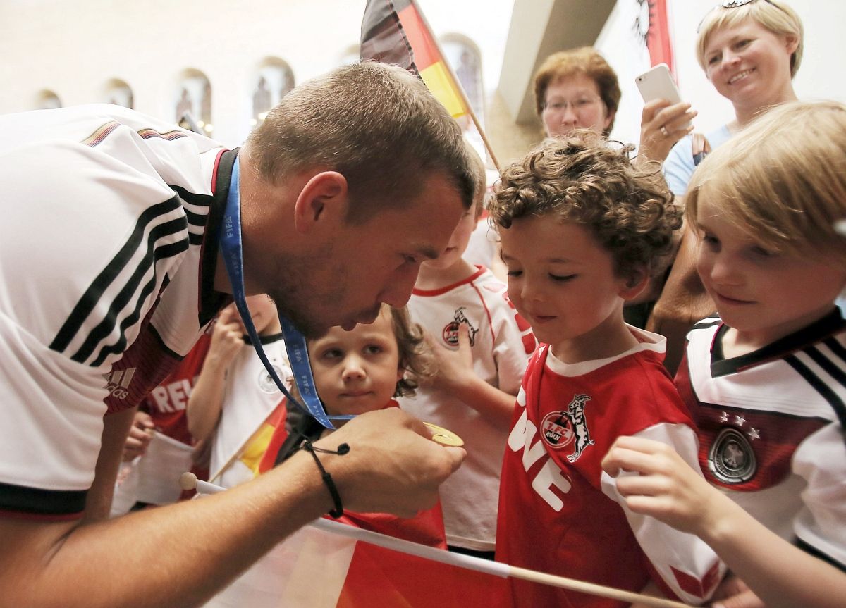 Podolski 12 év után otthagyja a német válogatottat