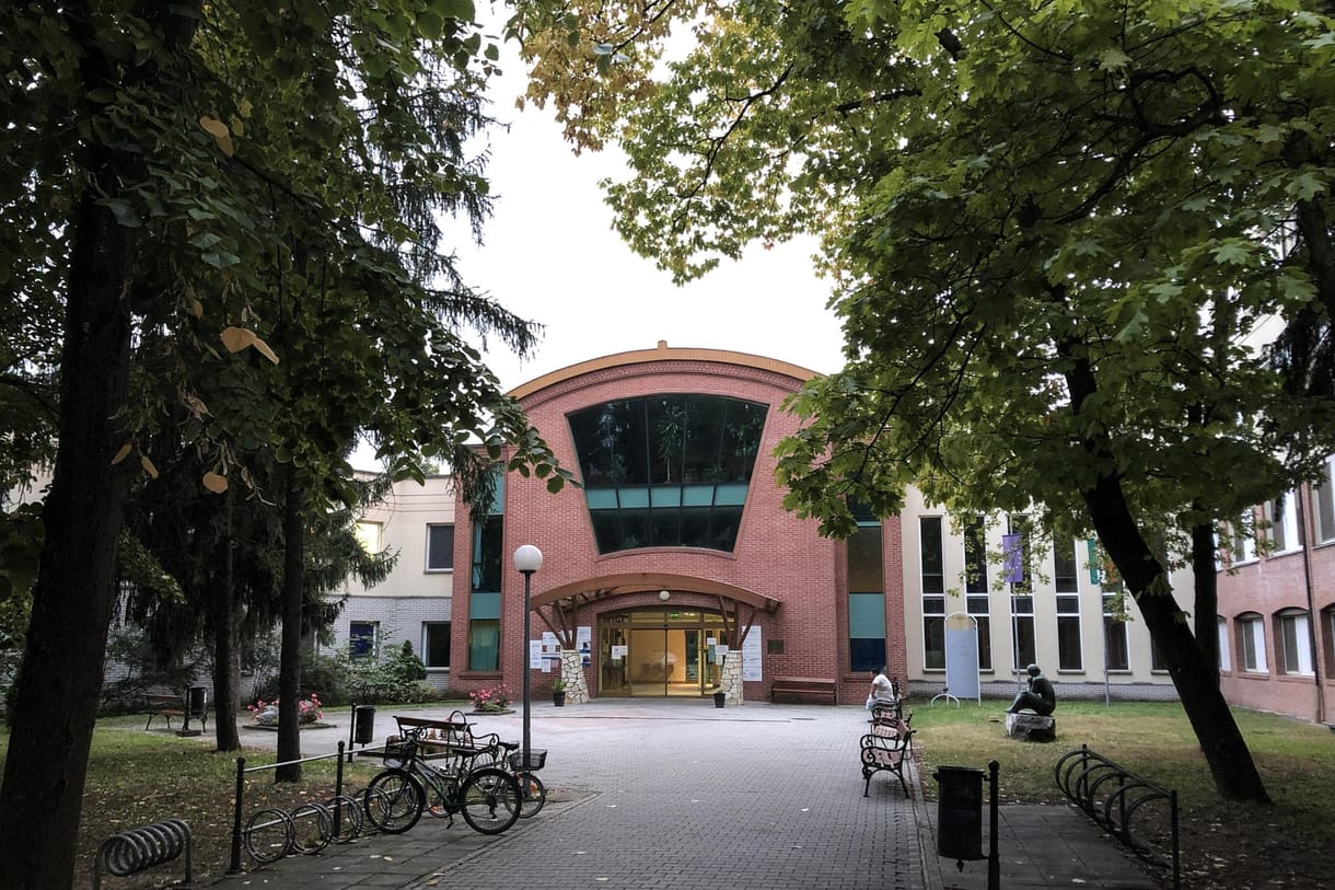 Szesztilalommal harcol a koronavírus ellen Edelény