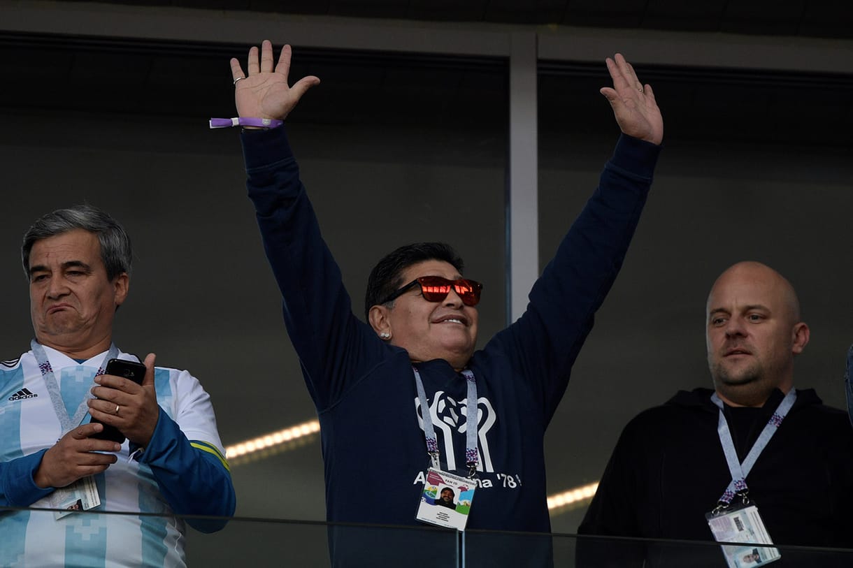 Mexikóba szerződött Maradona