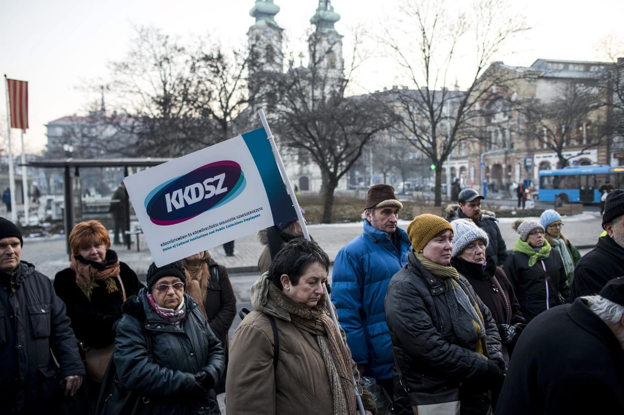 A könyvtárak és múzeumok támogatásáért tüntettek a fővárosban