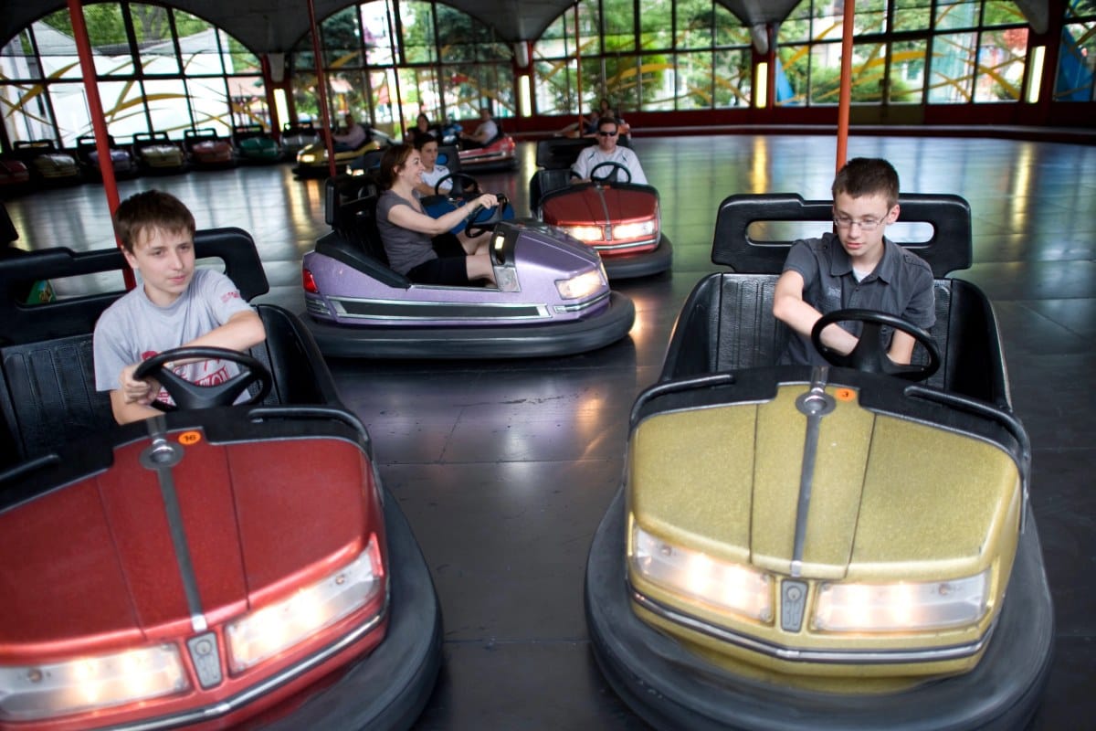 Százmilliót tolnak a Vidámparkba