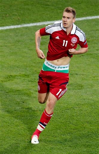 Olimpia: az alsógatyás eset után büntetést ígérnek a gerillareklámért