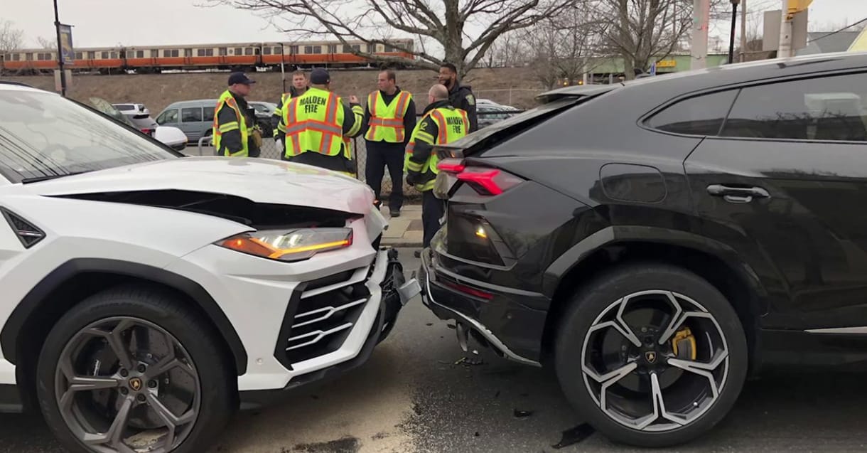 Ellopott két Lamborghinit pár tinédzser, aztán egymásnak mentek a piros lámpánál